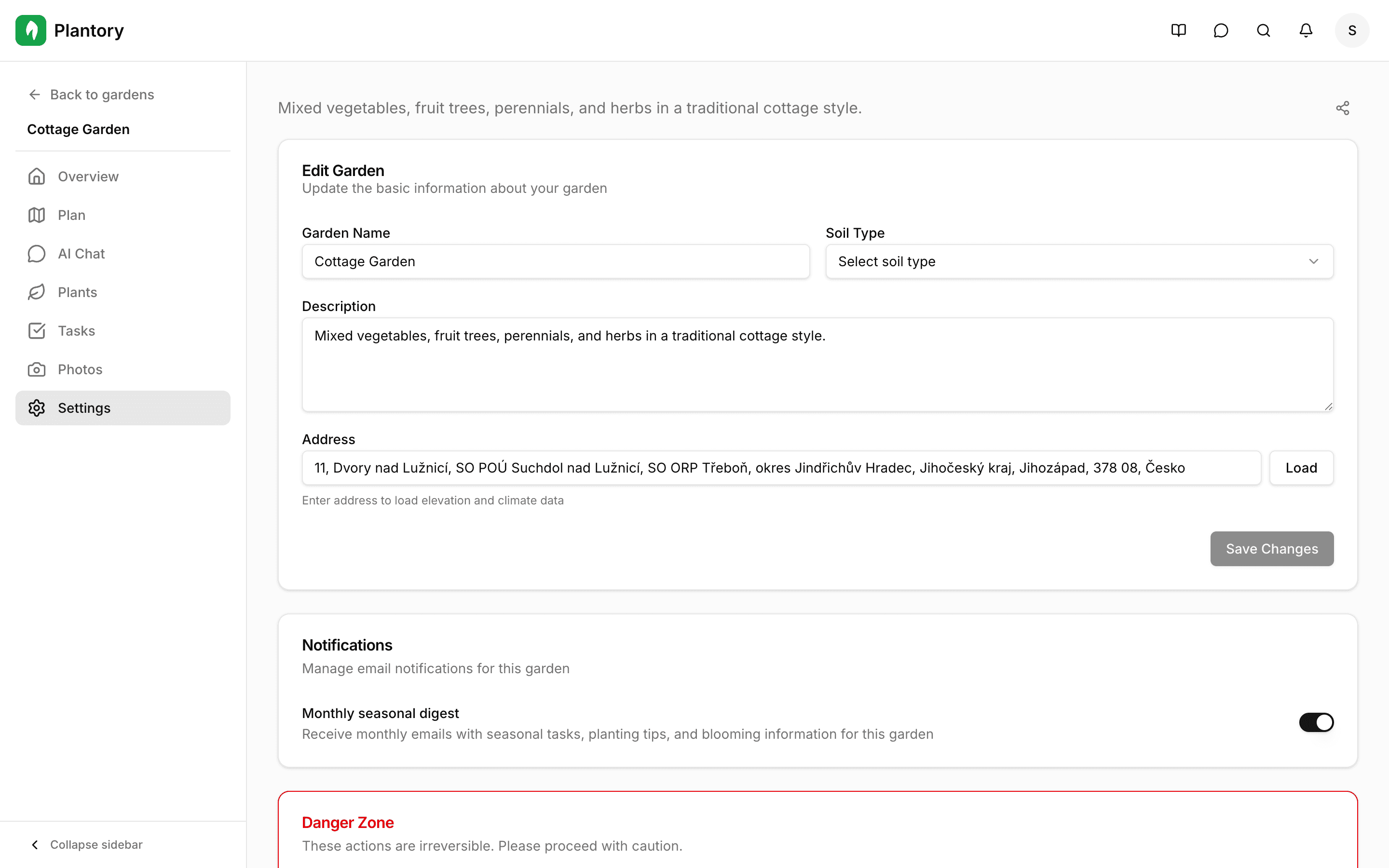 Zakładka ustawień ogrodu z polami nazwy, typu gleby i adresu